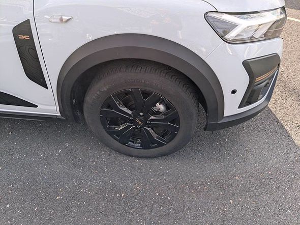 DACIA Jogger 1.6 hybrid 140ch Extreme 5 places - Miniature 11
