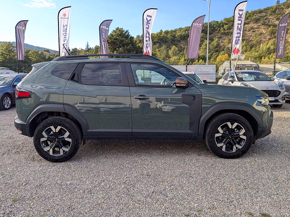 DACIA Duster 1.6 hybrid 140ch Extreme - Vue 4