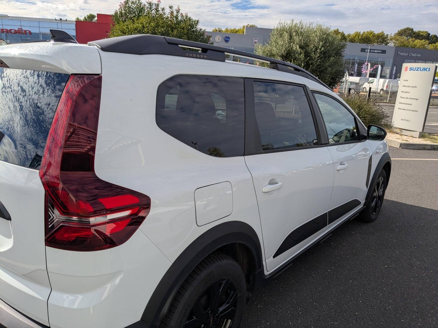 DACIA Jogger 1.6 hybrid 140ch Extreme 5 places - Photo 9