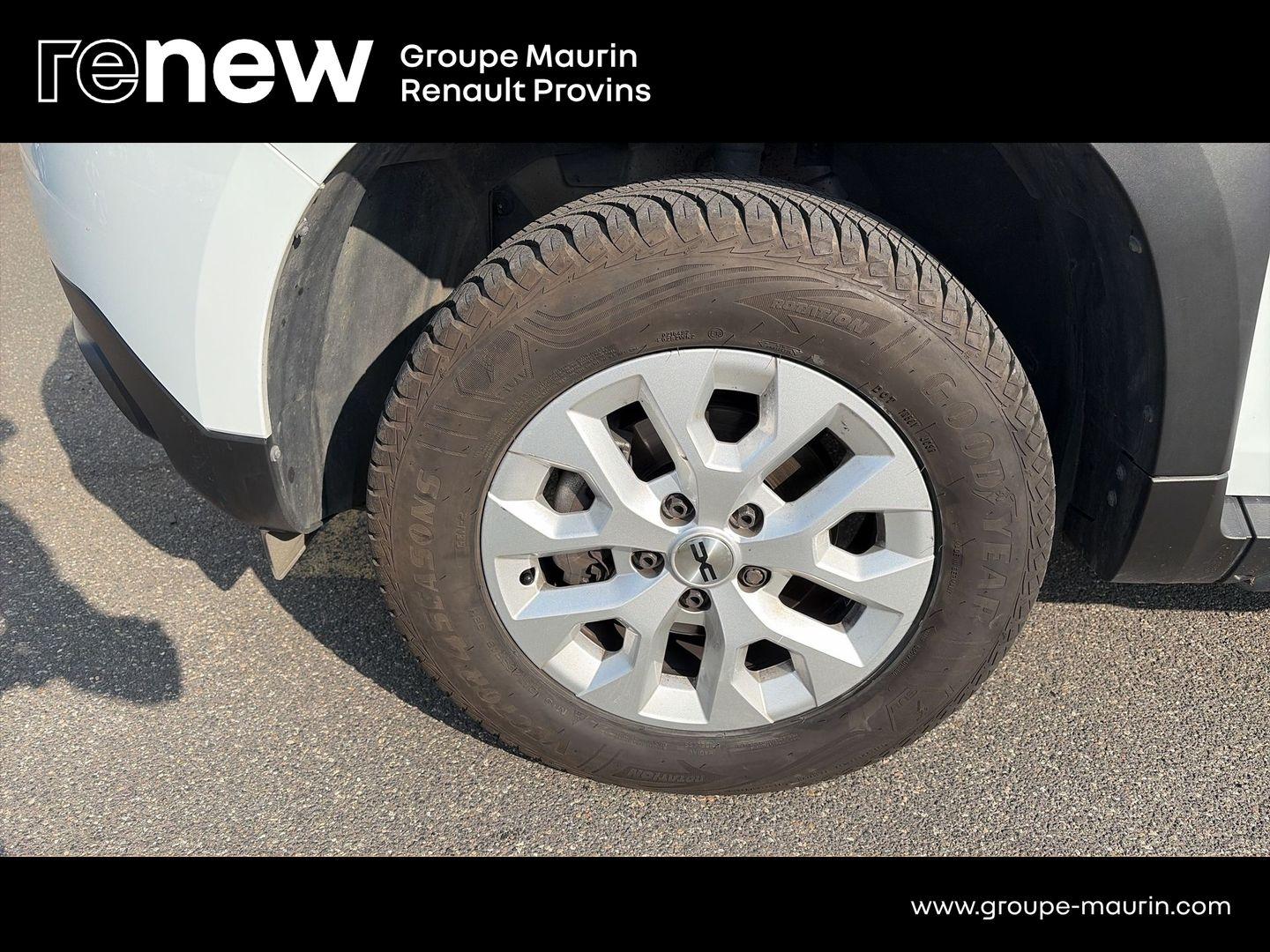 DACIA Duster 1.0 ECO-G 100ch  Journey + 4x2 - Photo 9