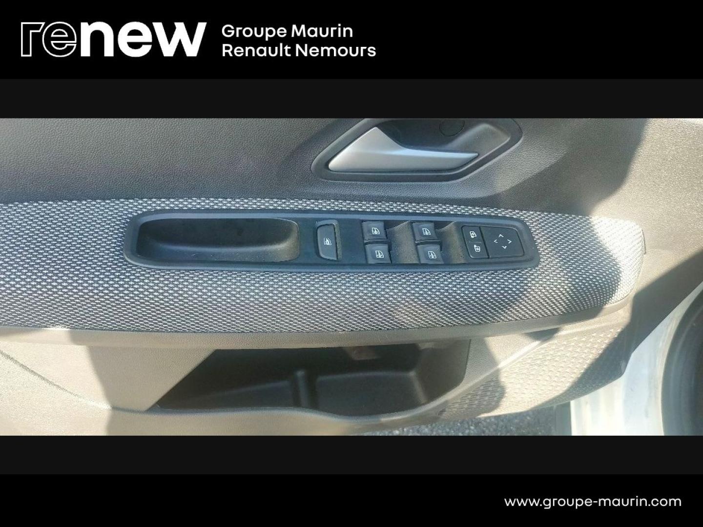 DACIA Jogger 1.0 TCe 110ch Expression 7 places -24 - Photo 19