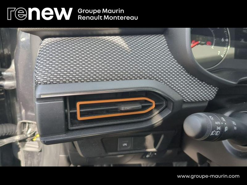 DACIA Sandero d’occasion à vendre à VARENNES SUR SEINE chez DPL - AUTOMOBILES (Photo 17)