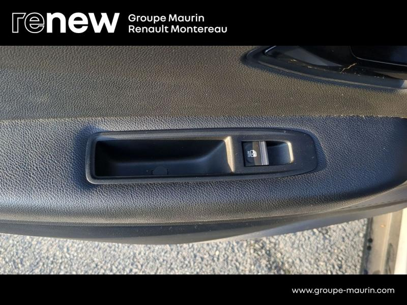 RENAULT Megane d’occasion à vendre à VARENNES SUR SEINE chez DPL - AUTOMOBILES (Photo 20)